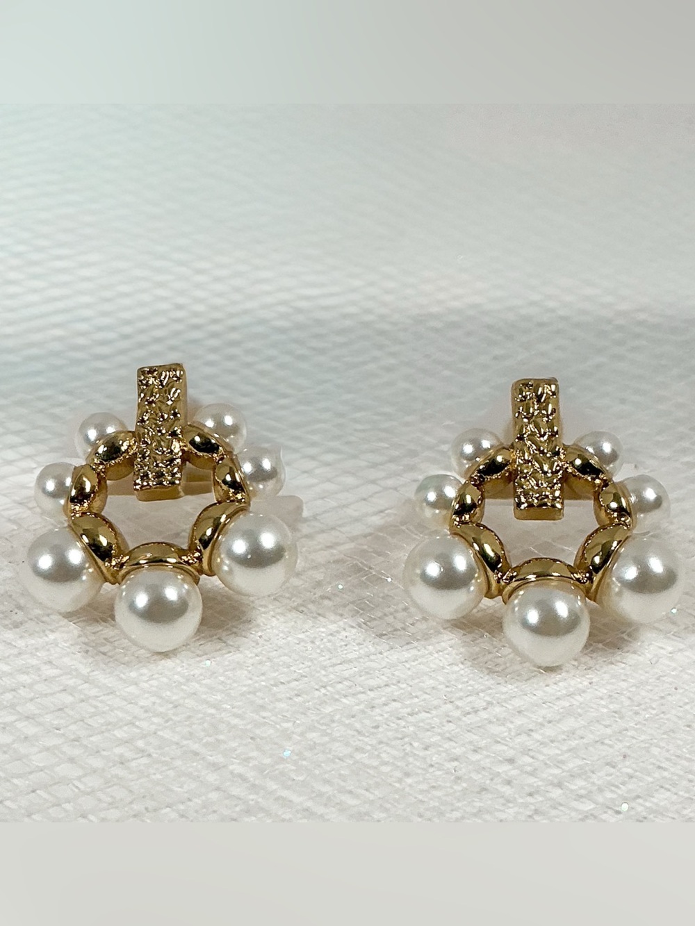 Textured Gold Faux Pearl Wreath Stud Earrings Stainless Steel